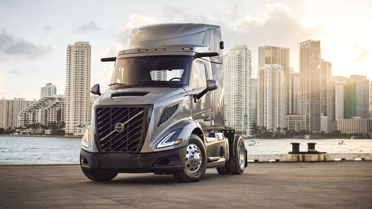Volvo VNR Electric